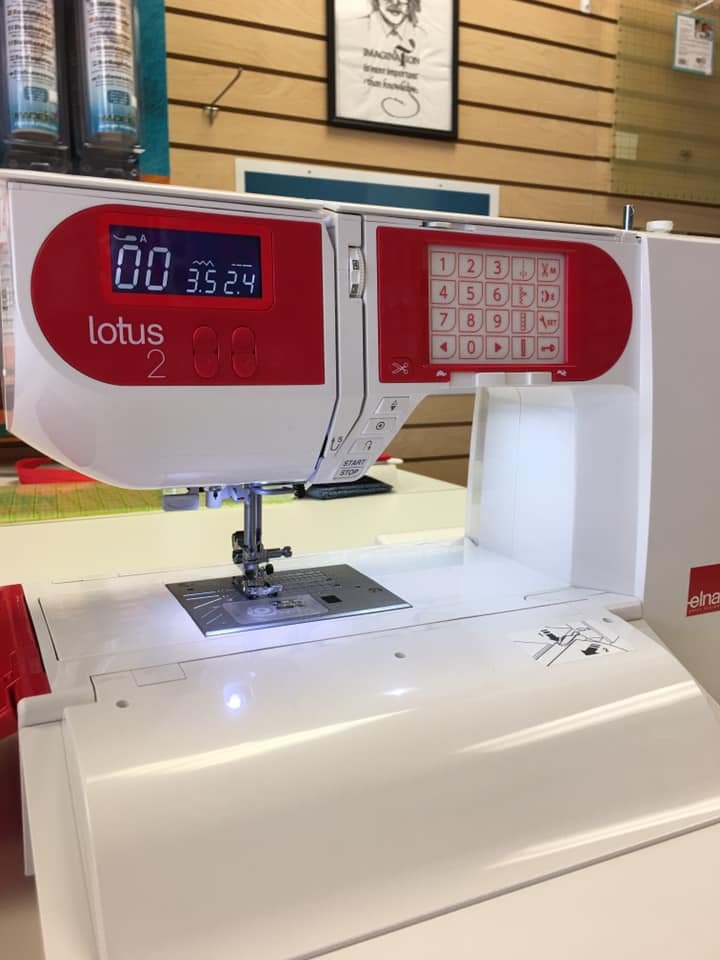 Elna Lotus 2 Sewing Machine Front Elna Lotus 2 Sewing Machine front view