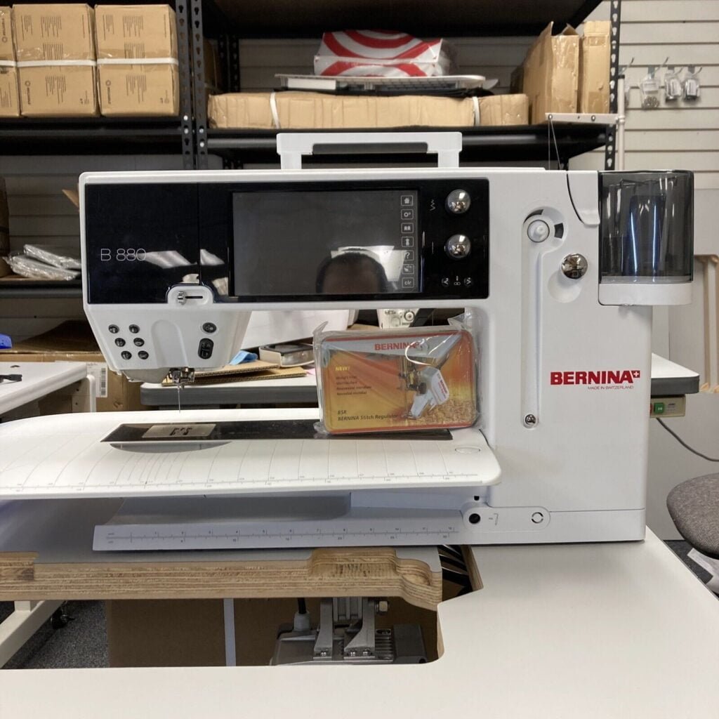 Bernina 880